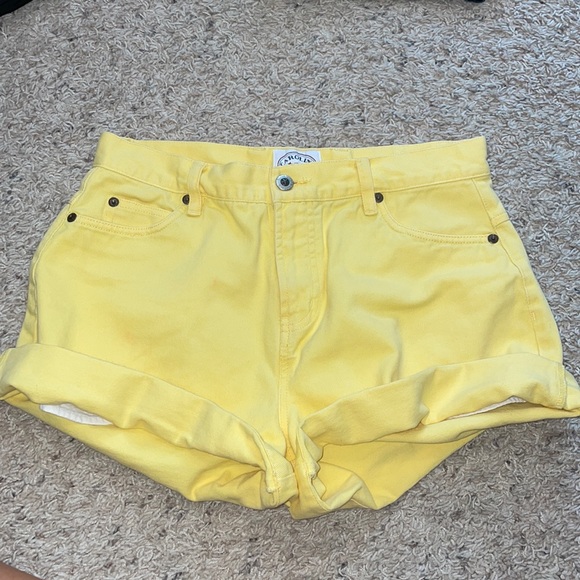 Vintage Yellow Jean Shorts! - Picture 5 of 12